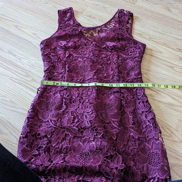 Cherry Red Berry Floral Lace Sleeveless Sweetheart Midi Dress Size Medium - Picture 3 of 5
